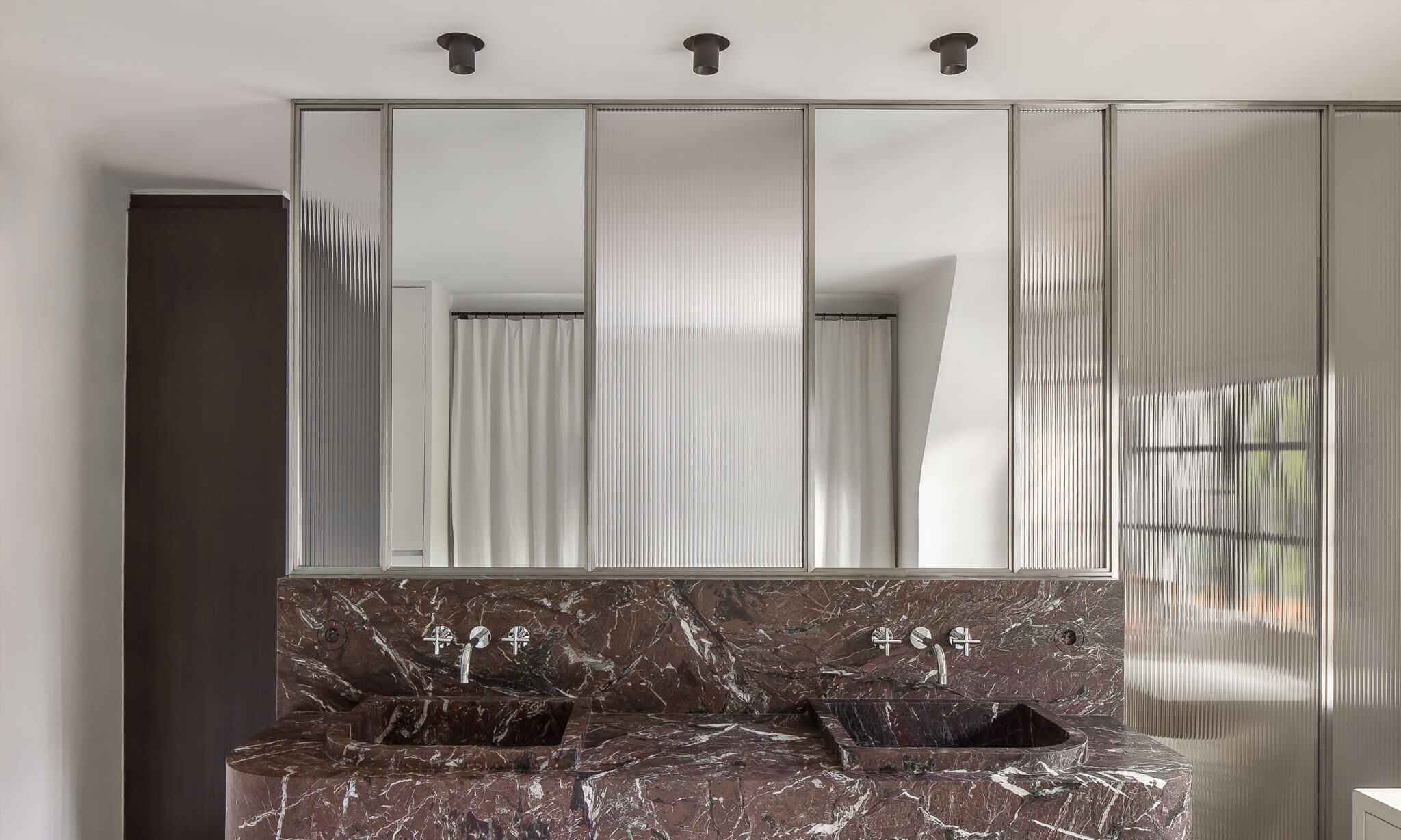 Project NS by Pierre Daems | rond by prado