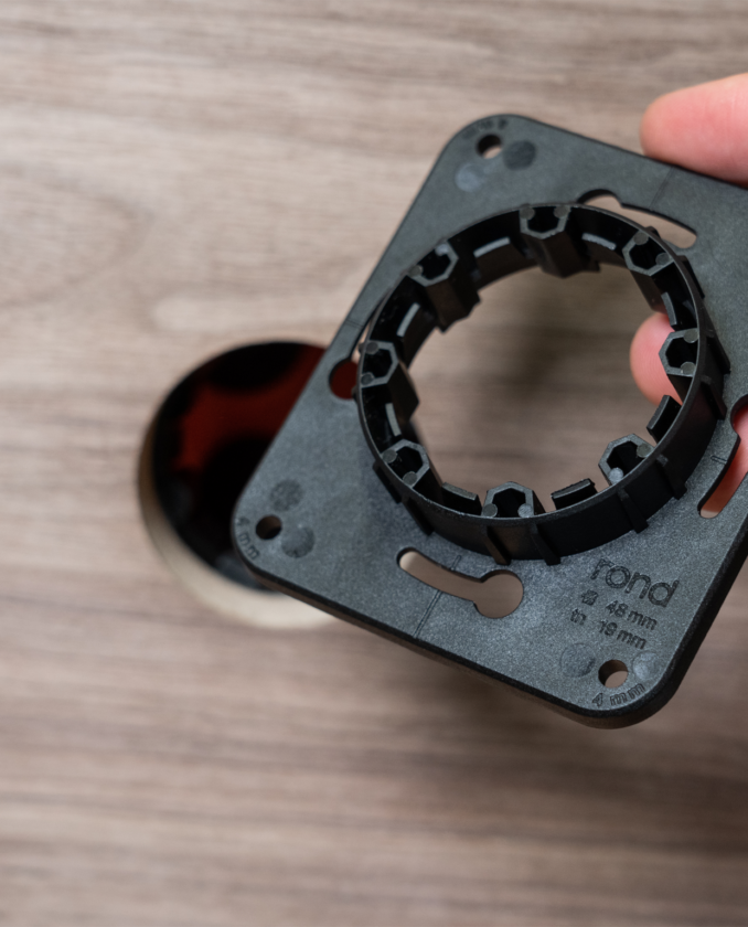 backfit holder | rond by prado